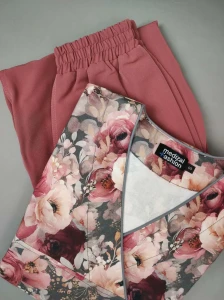 Bluza medyczna Flores Premium - różany ogród