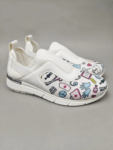 Buty medyczne sneakersy elastyczne ze srebrną wstawką - wzór medycyna