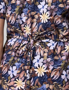 Bluza medyczna Papilio Premium - kwiaty o zmierzchu