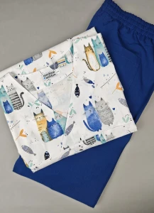 Bluza medyczna męska - kocia rodzina niebieska